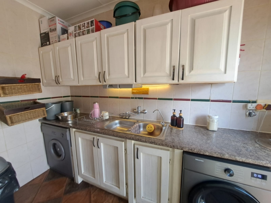 To Let 3 Bedroom Property for Rent in Safari Gardens North West